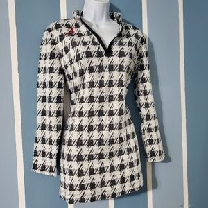 Alabama Crimson Tide Black and White Houndstooth V-Neck Tunic Sweater